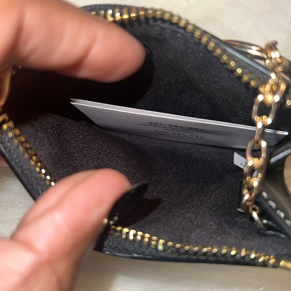 Coach - Picture 3 of 4